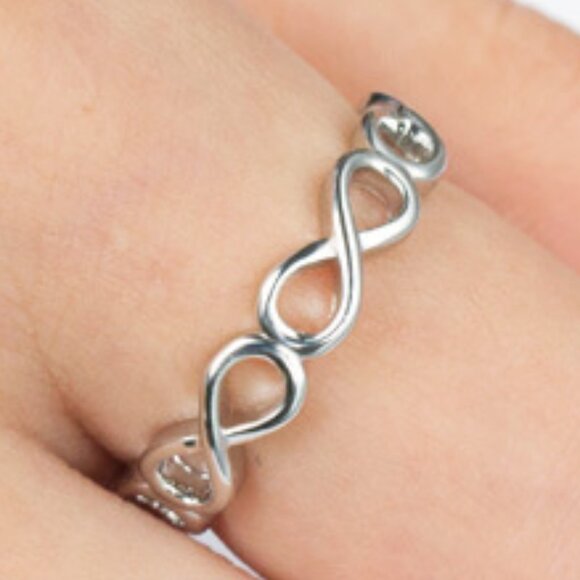 Classic Design 925 Silver Plated Infinity Band Ring, FB16FA1143 - Picture 3 of 5